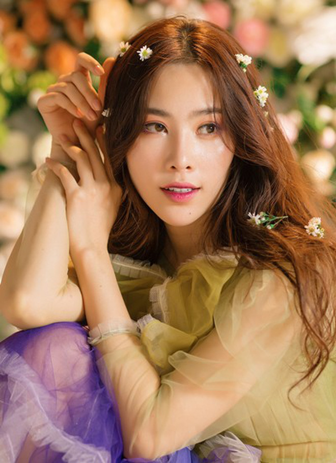 Loạt ảnh thời đi học đen nhẻm của Nam Em bất ngờ được chia sẻ trở lại